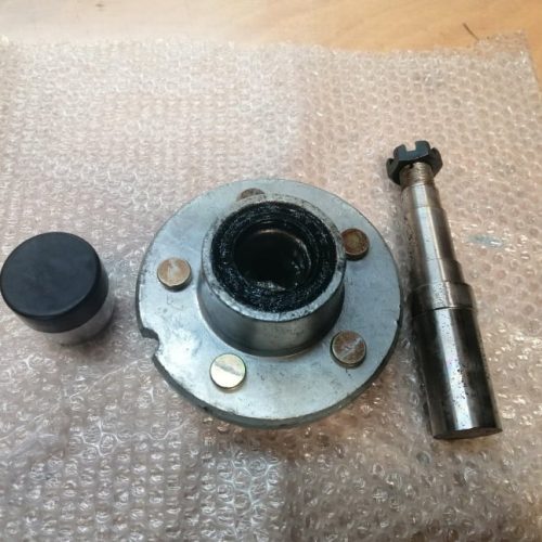 5 Stud Trailer Hub and Spindle With Bearing Body