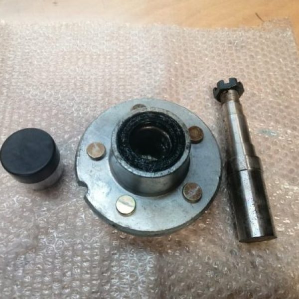 Trailer Hub and Spindle With Bearing Body