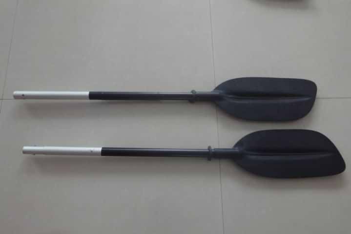 Kayak Paddles 2 sections. 950grams only (To be updated)